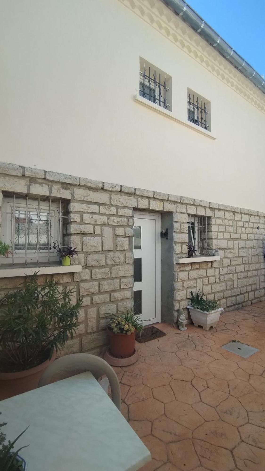 Entre Et Gardiole Apartment
